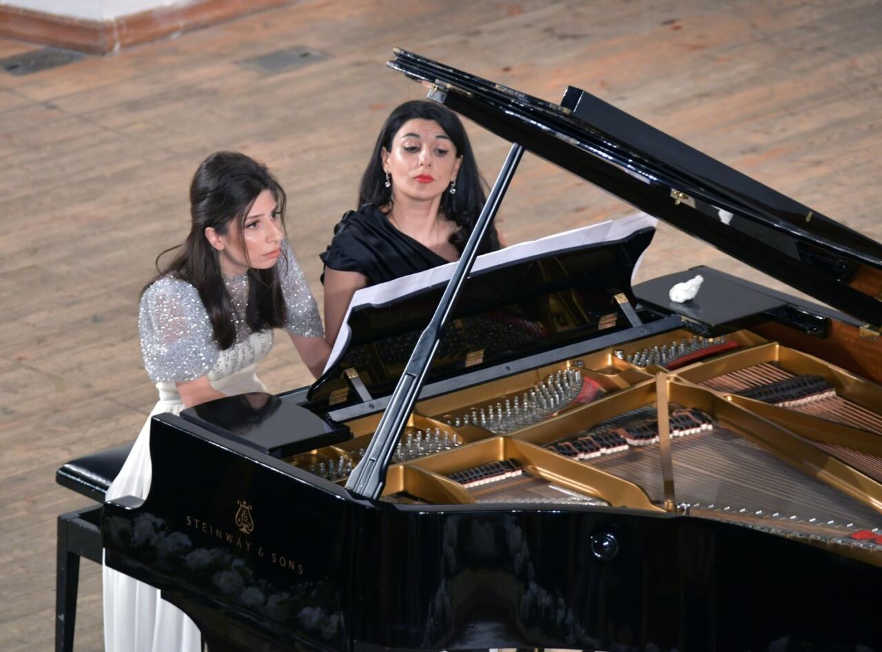 Вечерний Баку в классике