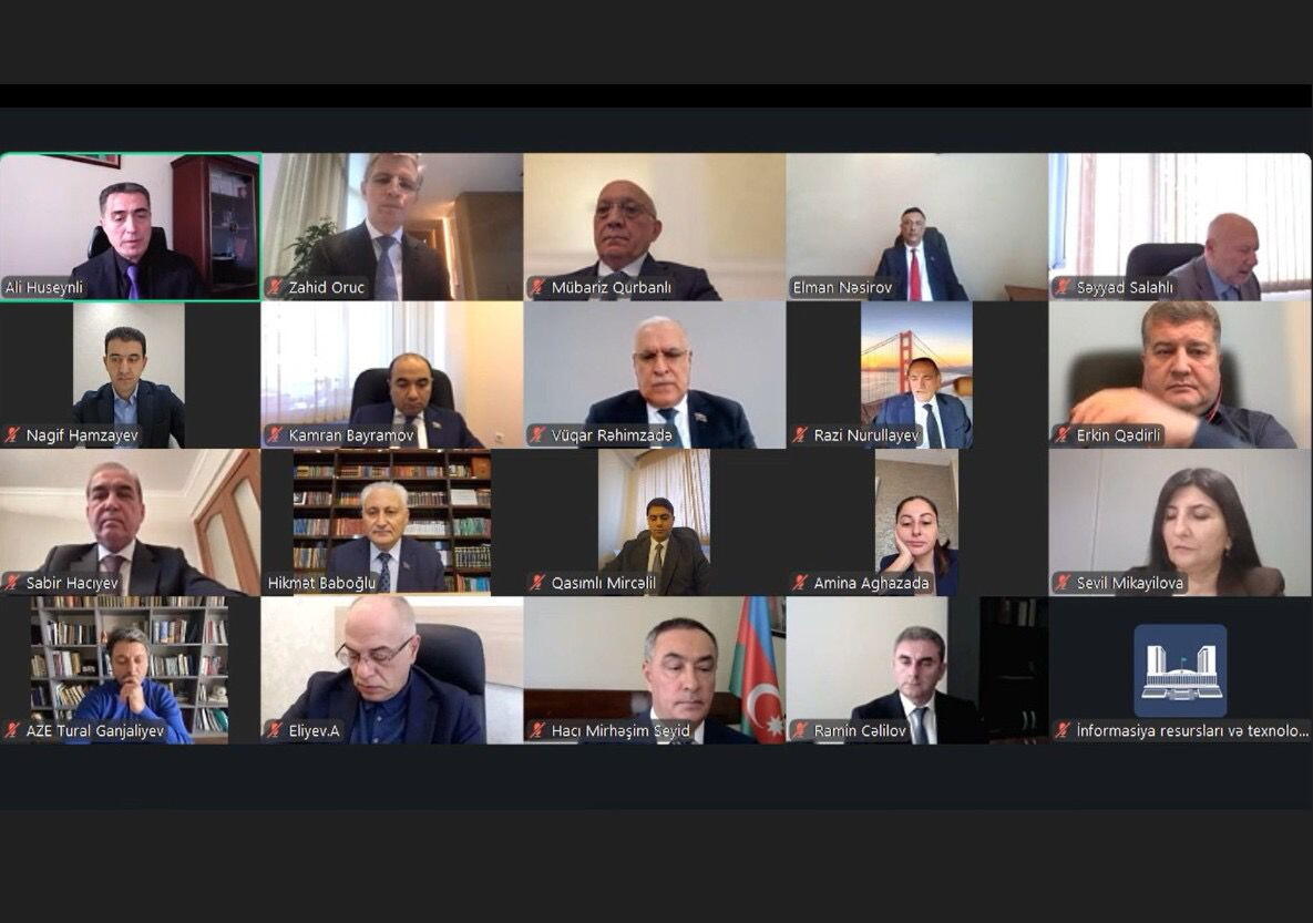 В Милли Меджлисе обсуждены поправки в закон «Об информации, информатизации и защите информации»