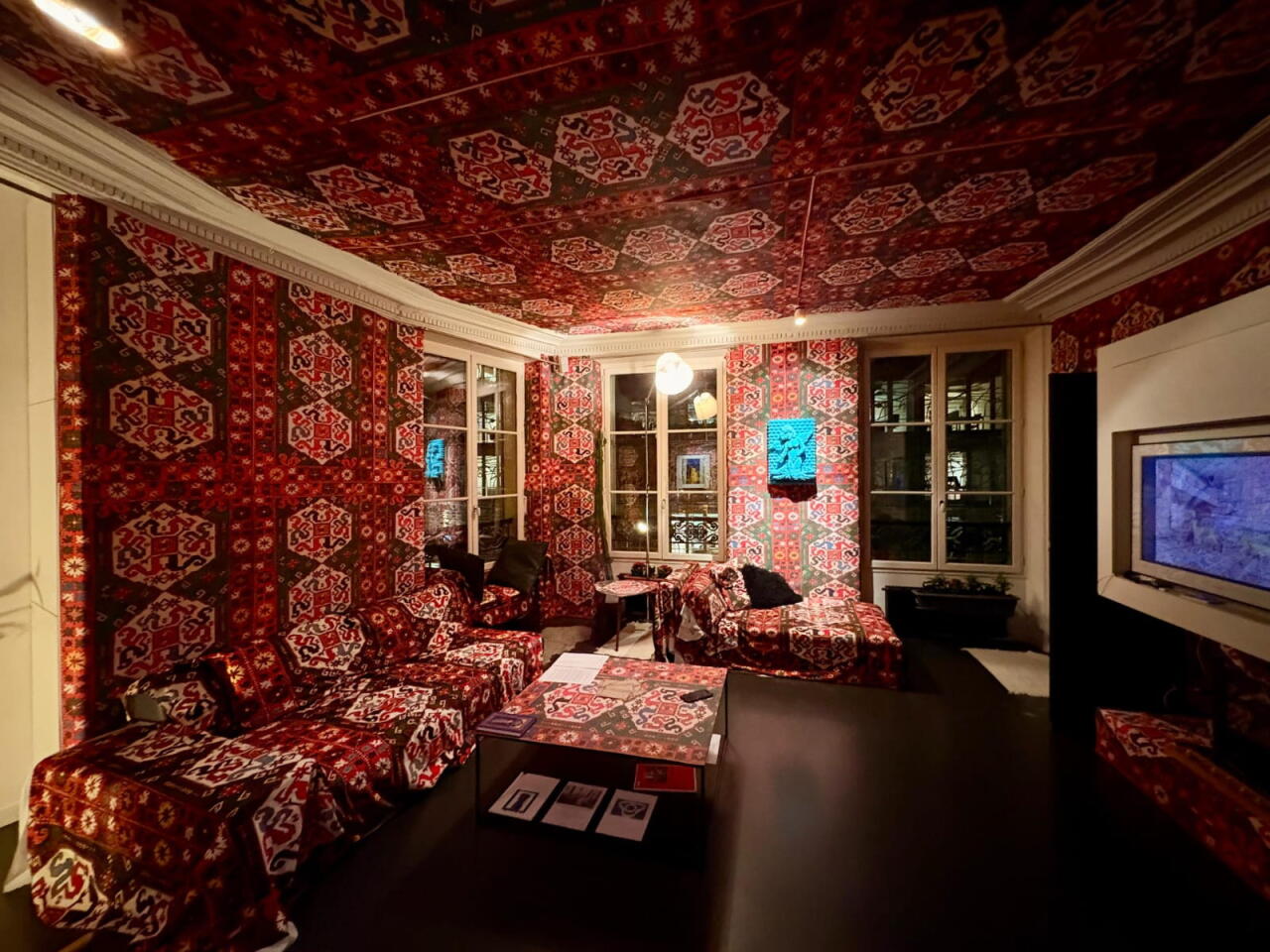 В Париже представлен азербайджанский караван-сарай щедрости