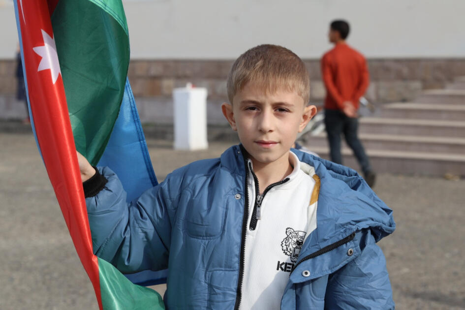 Семьям, прибывшим в села Хайурду и Тезебина Ходжалинского района, вручены ключи от домов