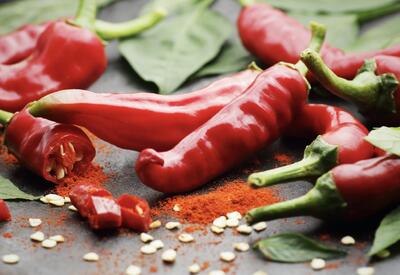 Подавляют голод: можно ли похудеть с помощью перца чили и острых специй