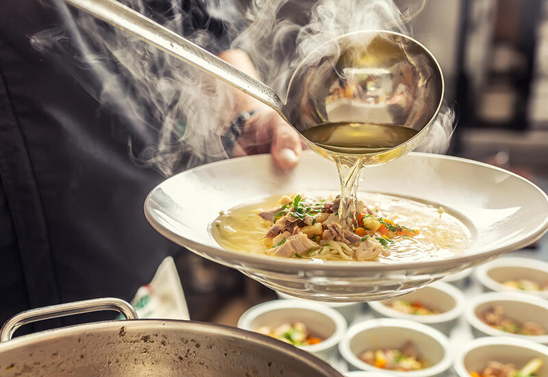 Диетолог объяснила, как температура еды влияет на кишечник