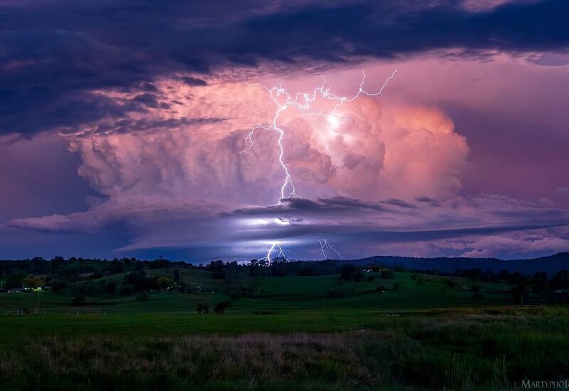 Австралию захлестнула волна непогоды