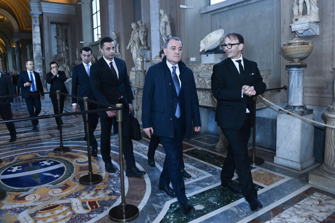 Джейхун Байрамов посетил Базилику Святого Петра в Ватикане