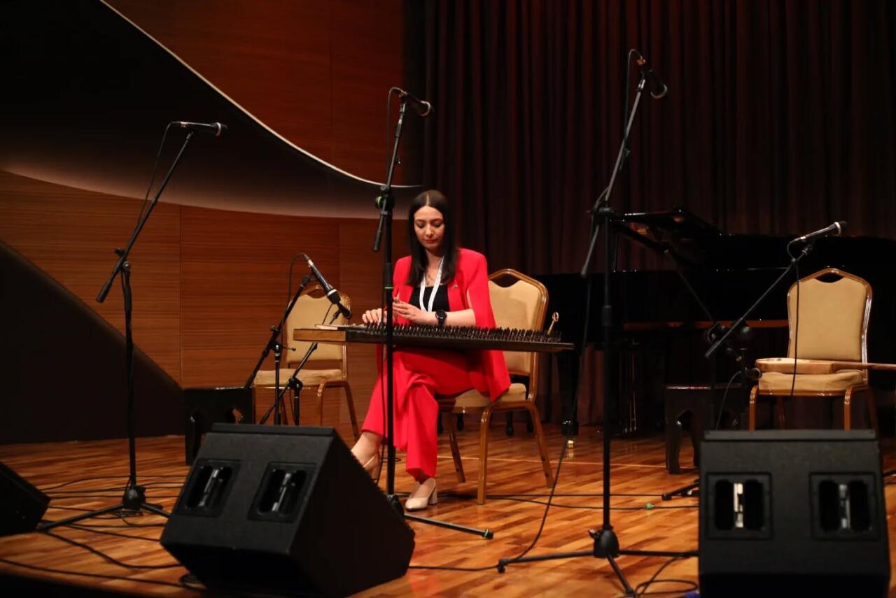 В Баку прошел концерт мастеров тюркского мира, посвященный 150-летию Калвалы Али Деде