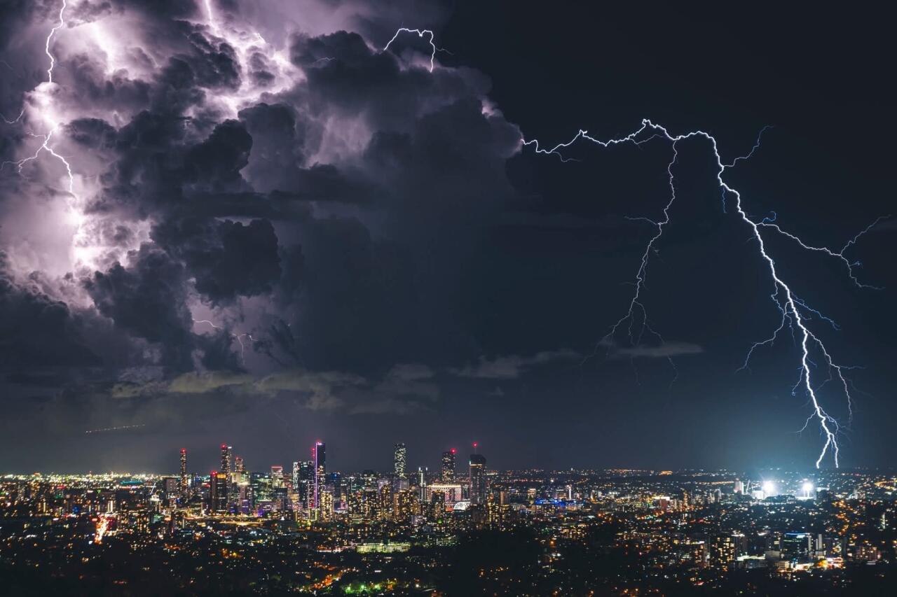 Австралию захлестнула волна непогоды