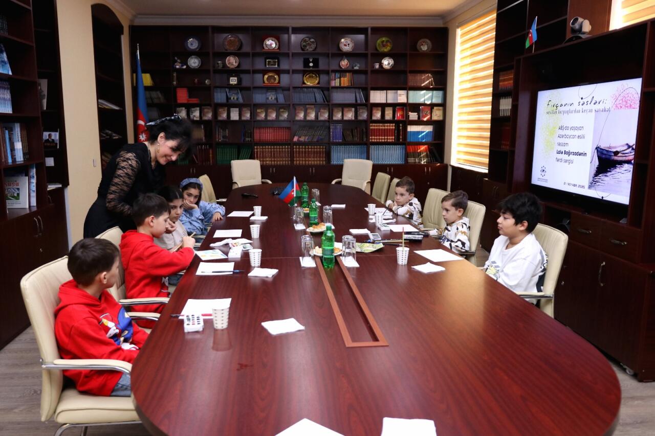 В Ичеришехер прошла выставка картин Лалы Багирзаде