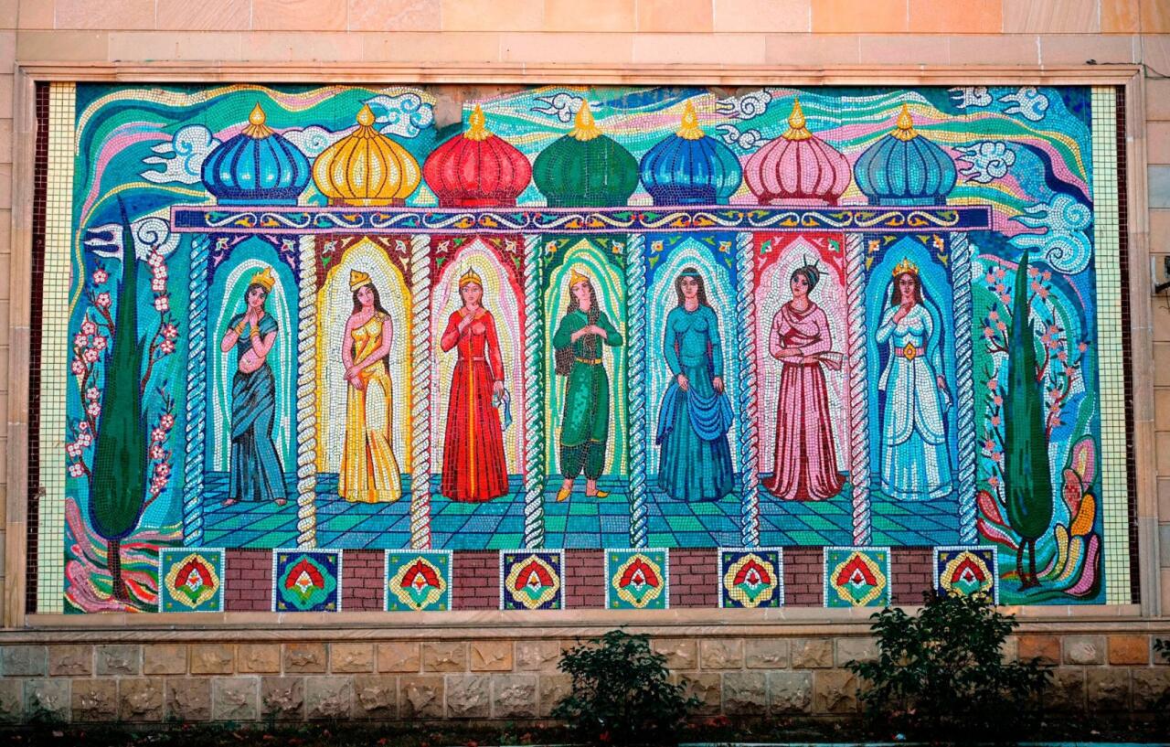 Londonda Gülnarə Cəfərin “Yeddi gözəl” sərgisi baş tutub