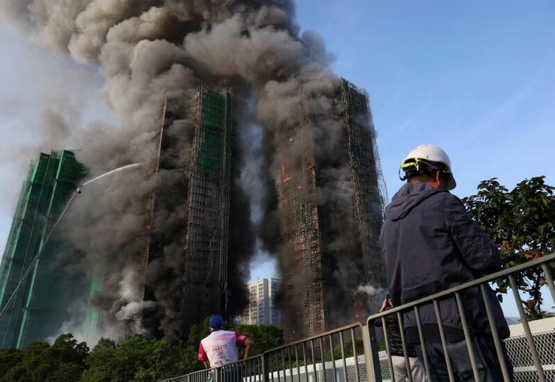 В Гонконге загорелись многоэтажки