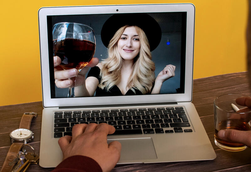 Психолог рассказала, как заинтересовать девушку по переписке