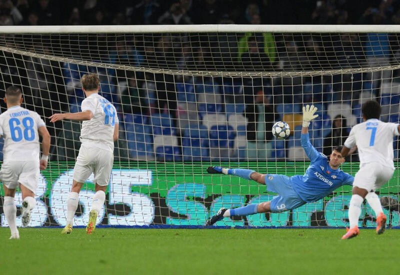 “Он стоял в воротах, как засов”