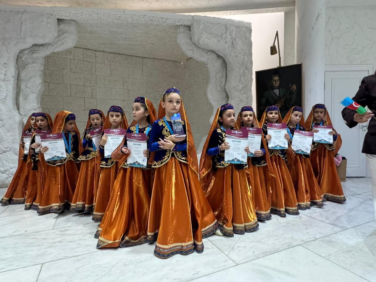 Коллектив Детского центра музыки и искусств Sənət одержал блестящую победу на международном фестивале в Узбекистане