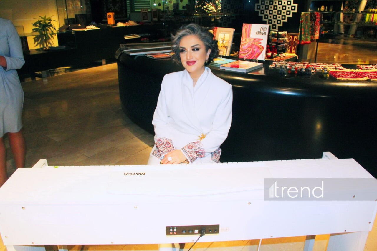 Азербайджанский музей ковра и Гюльнара Халилова представили "Новую историю кялагаи"