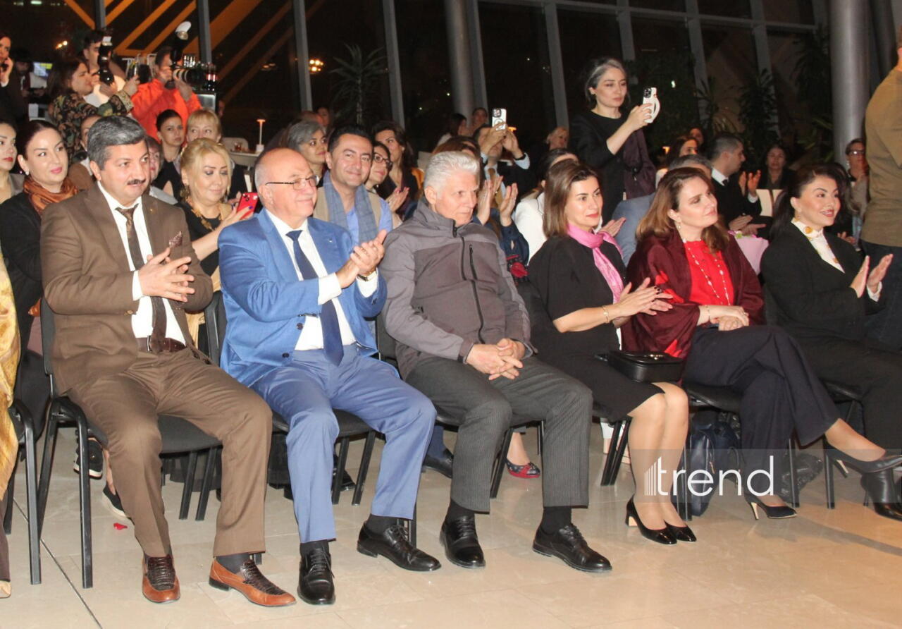 Азербайджанский музей ковра и Гюльнара Халилова представили "Новую историю кялагаи"