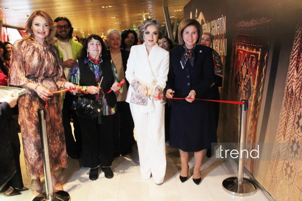 Азербайджанский музей ковра и Гюльнара Халилова представили "Новую историю кялагаи"