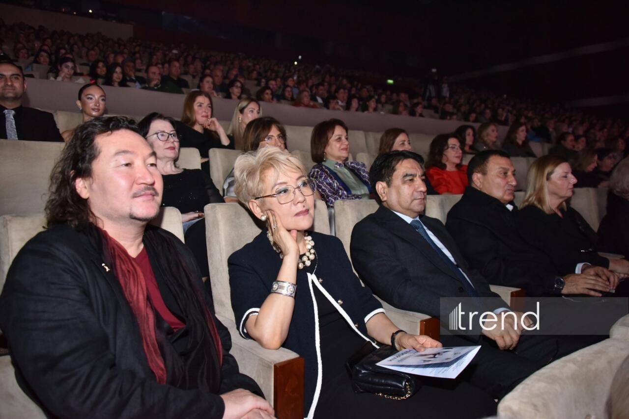 Феерический юбилей Тараны Мурадовой во Дворце Гейдара Алиева