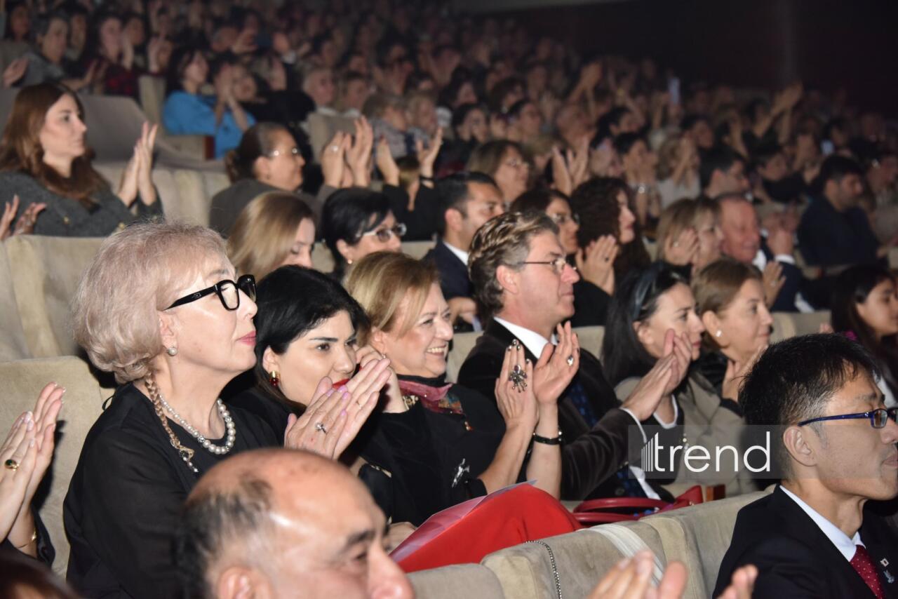 Феерический юбилей Тараны Мурадовой во Дворце Гейдара Алиева
