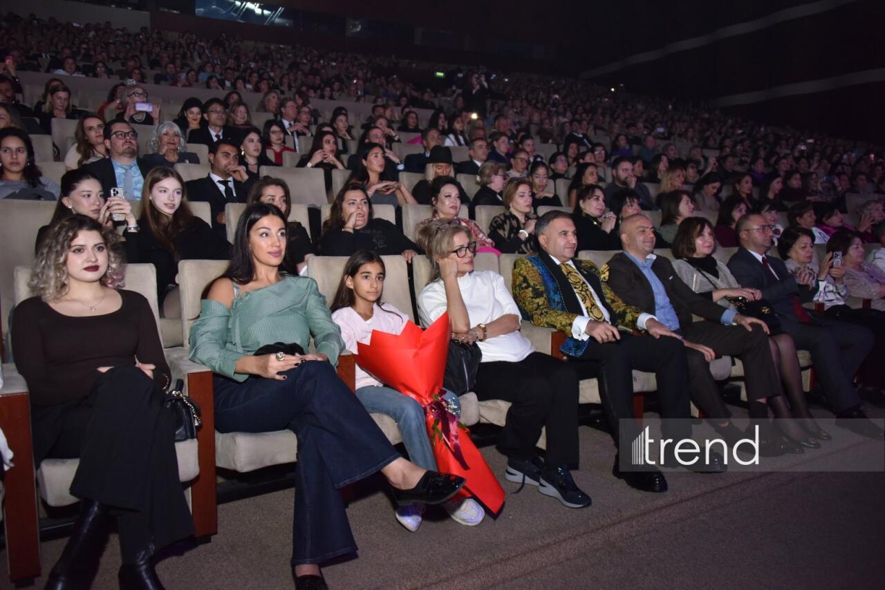 Феерический юбилей Тараны Мурадовой во Дворце Гейдара Алиева