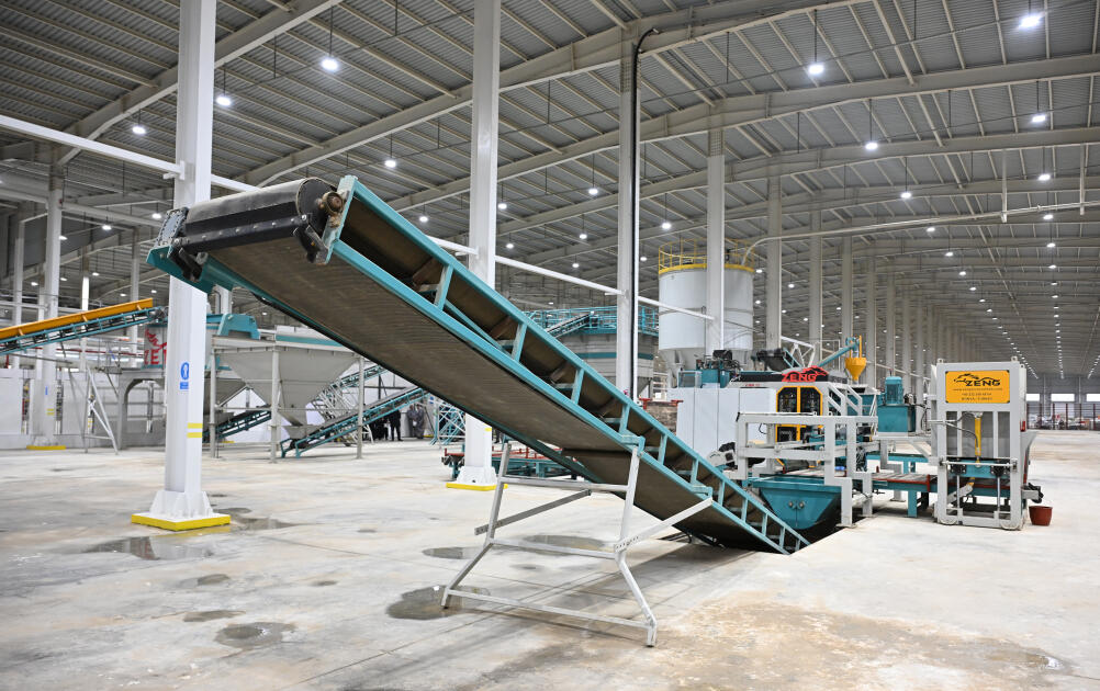 Prezident İlham Əliyev “AZWOOL” mineral daş yunu zavodunun açılışında iştirak edib