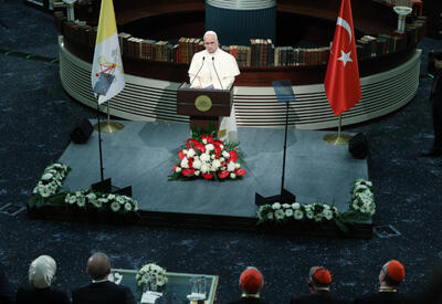 Папа Римский призвал к миру - ФОТО