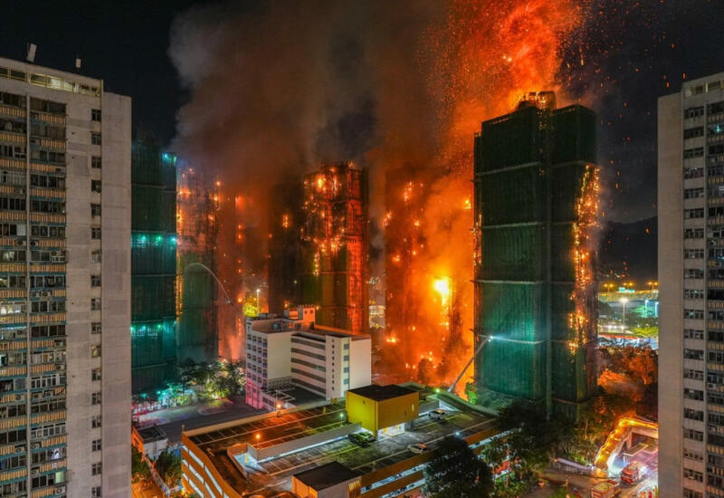 Число погибших при пожаре в Гонконге выросло