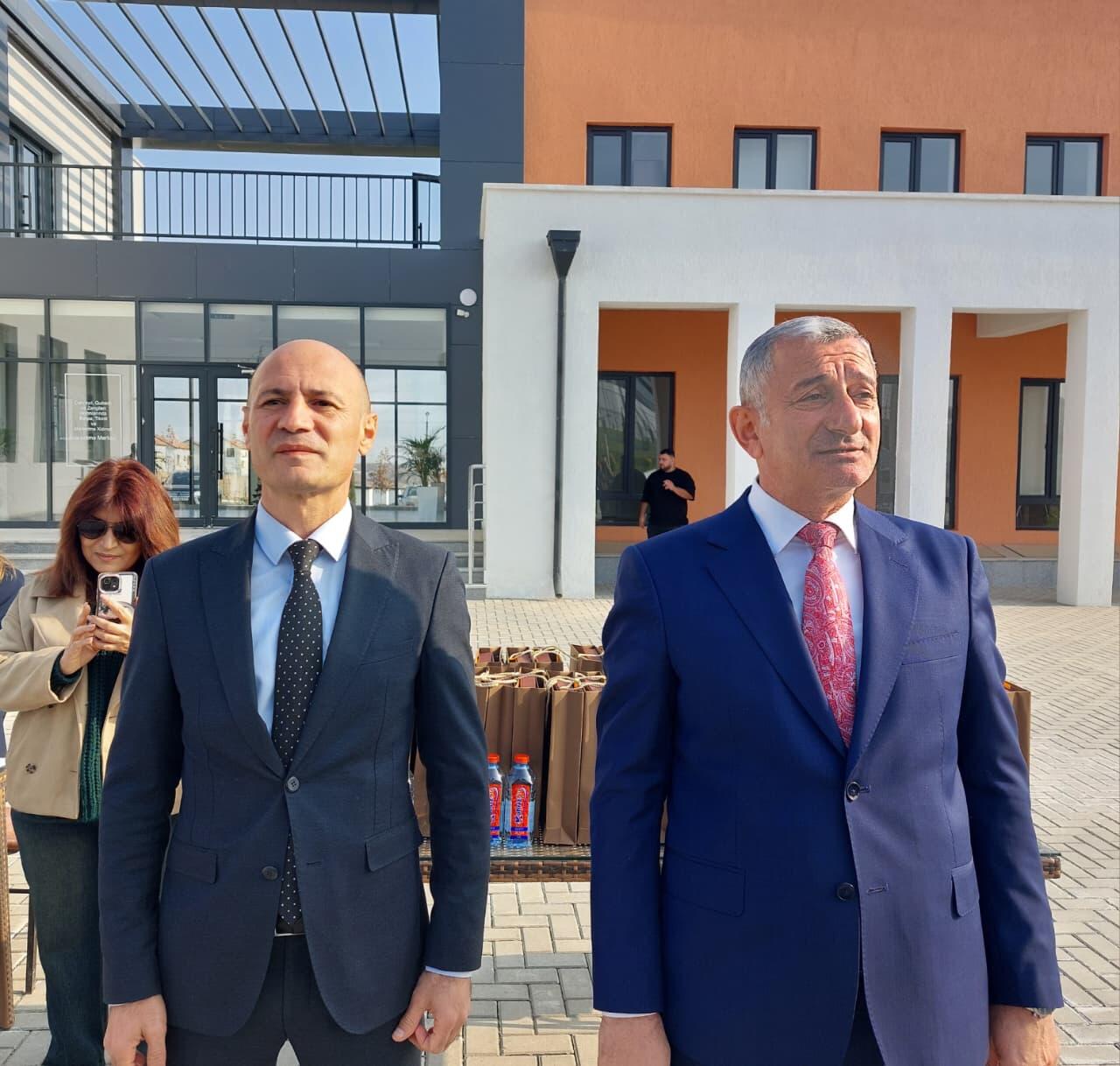 Horovlu kəndində qayıdan ailələrə evlərinin açarları təqdim olunub