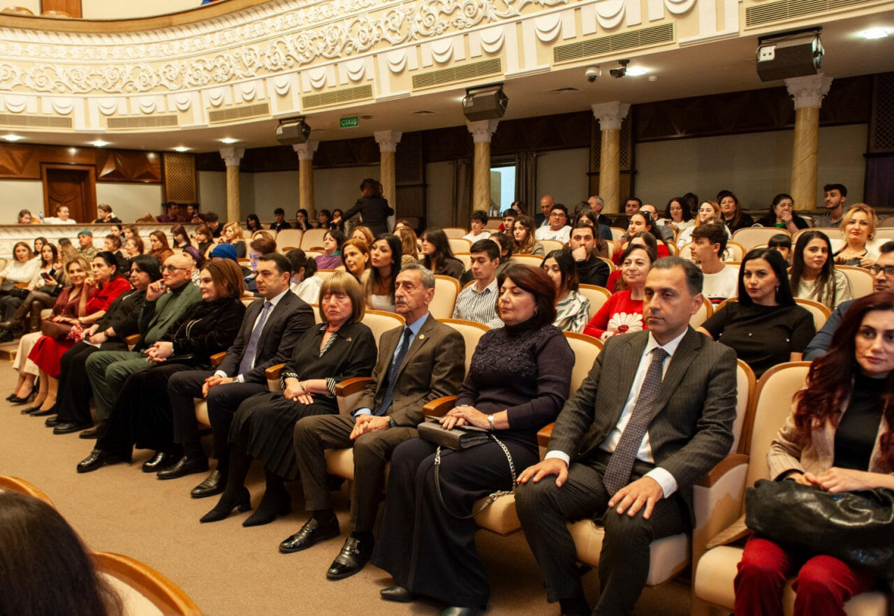 Amaliya Pənahova Dram Teatrda “Xurşidbanu Natəvan”la yad edildi