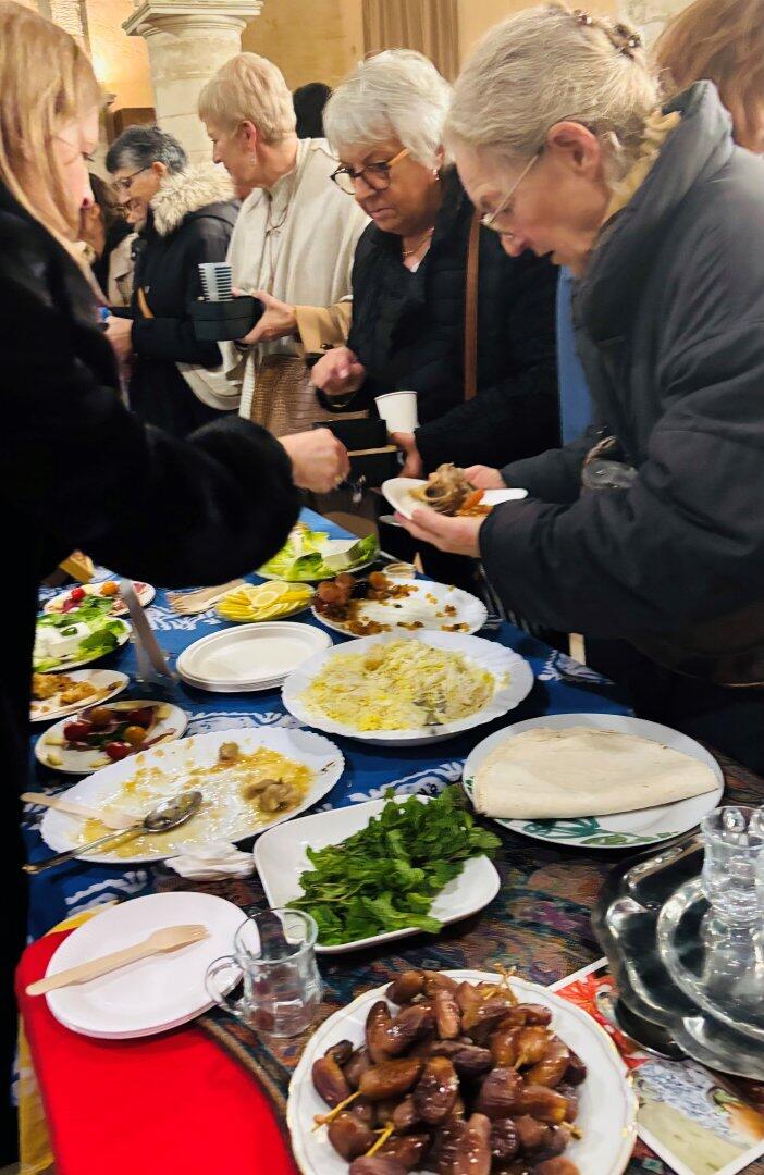 Гости выставки "Вкусы мира" Ла-Рошеля восхищены азербайджанскими блюдами