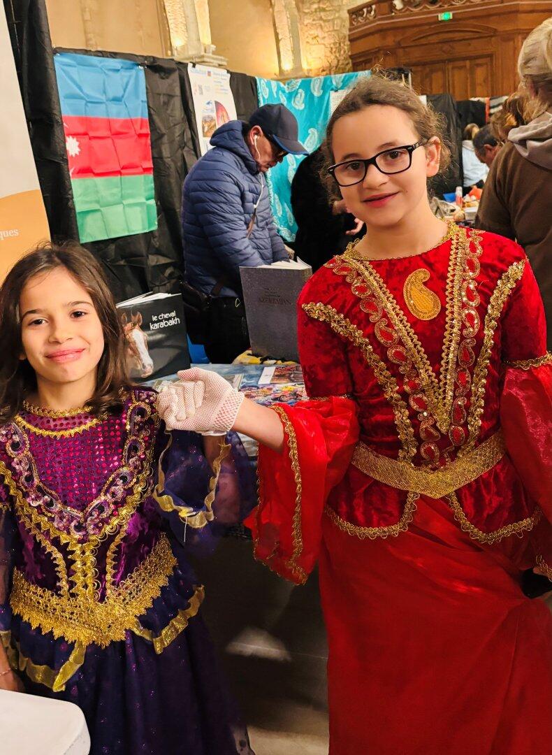 Гости выставки "Вкусы мира" Ла-Рошеля восхищены азербайджанскими блюдами