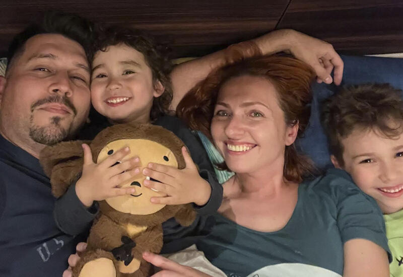 Uşaqlar atalarının nə vaxt qayıdacağını soruşur