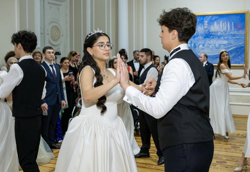 В Баку состоялся изысканный Венский бал