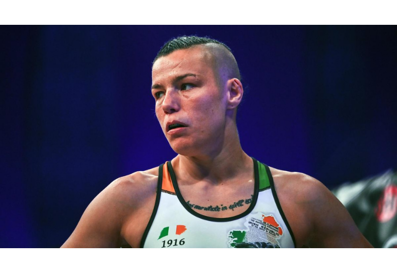 Звезда ММА арестована после инцидента на борту самолета