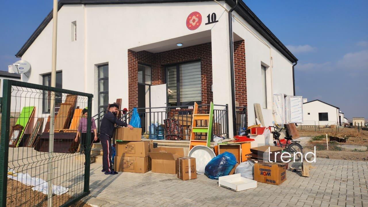 Ağdamın Xıdırlı kəndinə qayıdan sakinlərə mənzillərinin açarları təqdim edilib