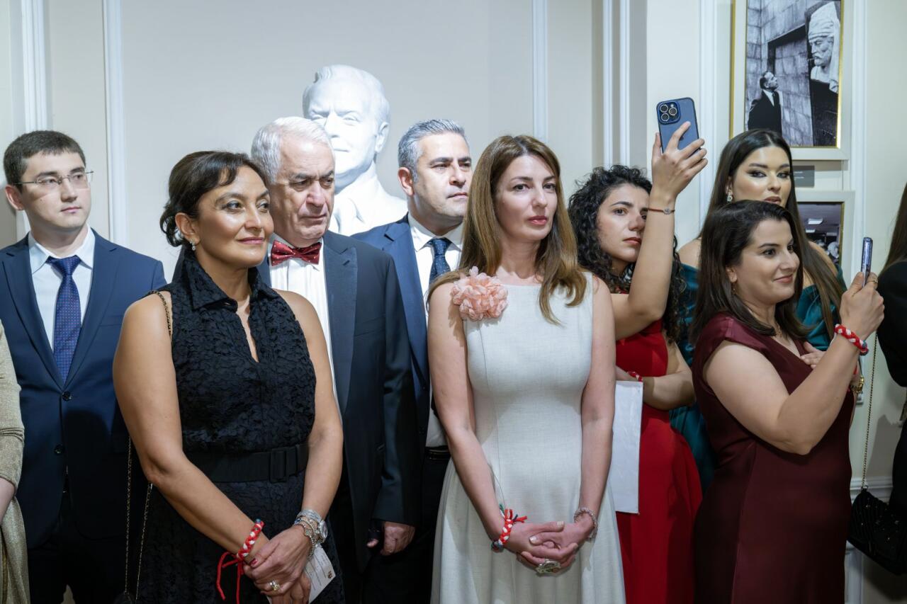 В Баку состоялся изысканный Венский бал