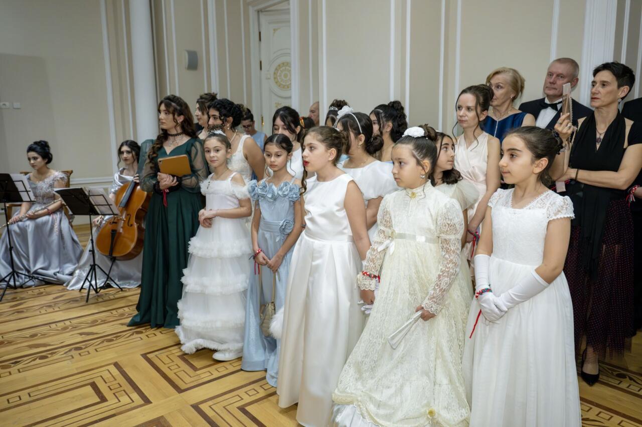 В Баку состоялся изысканный Венский бал