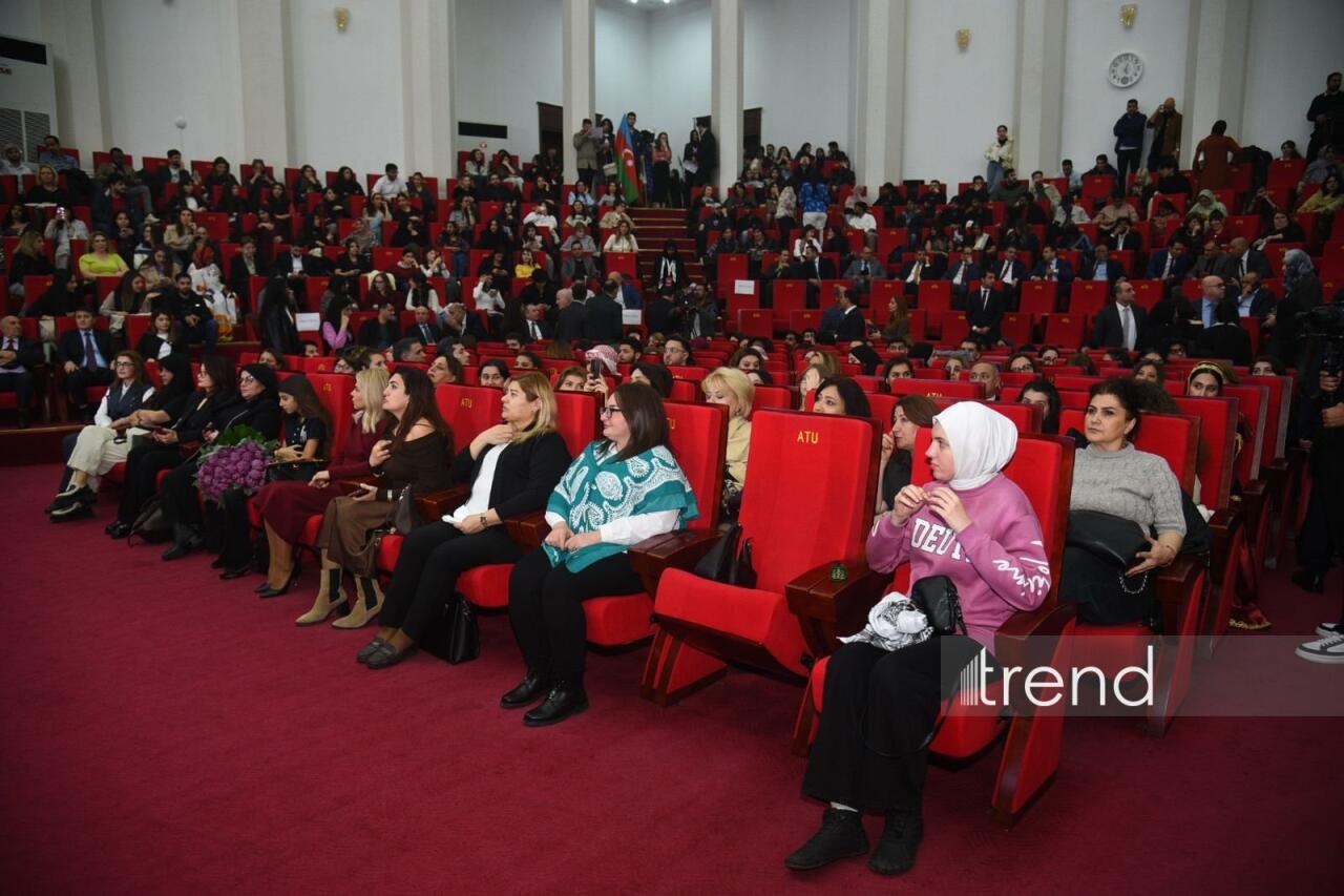 В Азербайджанском медицинском университете прошел Межкультурный студенческий фестиваль с участием более 20 стран