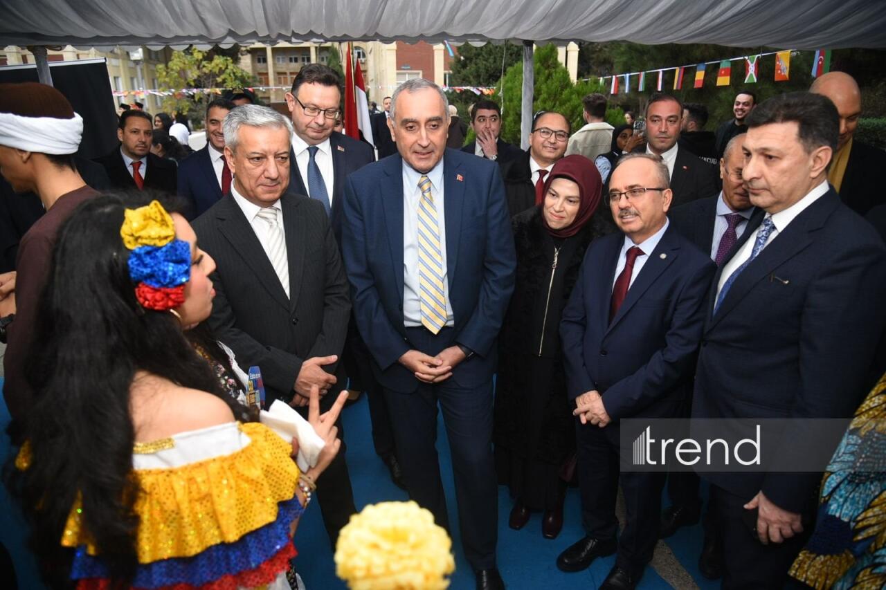 В Азербайджанском медицинском университете прошел Межкультурный студенческий фестиваль с участием более 20 стран