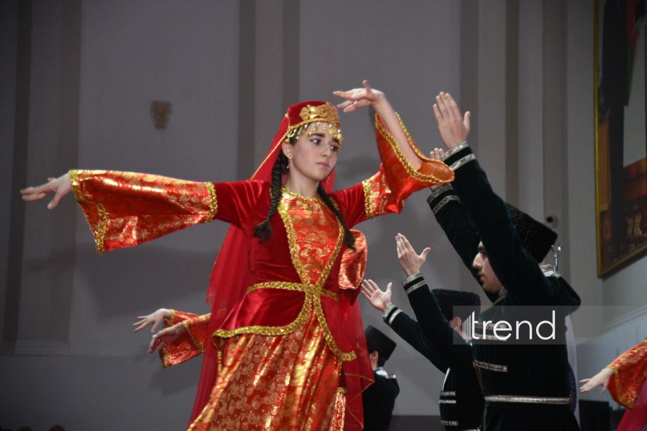 В Азербайджанском медицинском университете прошел Межкультурный студенческий фестиваль с участием более 20 стран