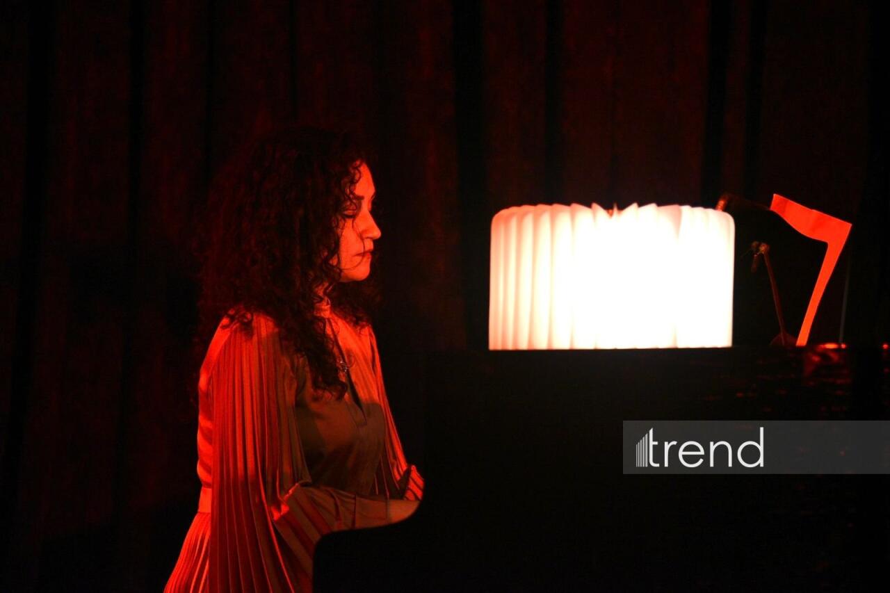 В Азербайджанской детской филармонии состоялась встреча "100 вопросов к эксперту" с Саидой Тагизаде