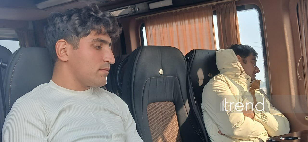 В село Хыдырлы отправилась очередная группа бывших вынужденных переселенцев