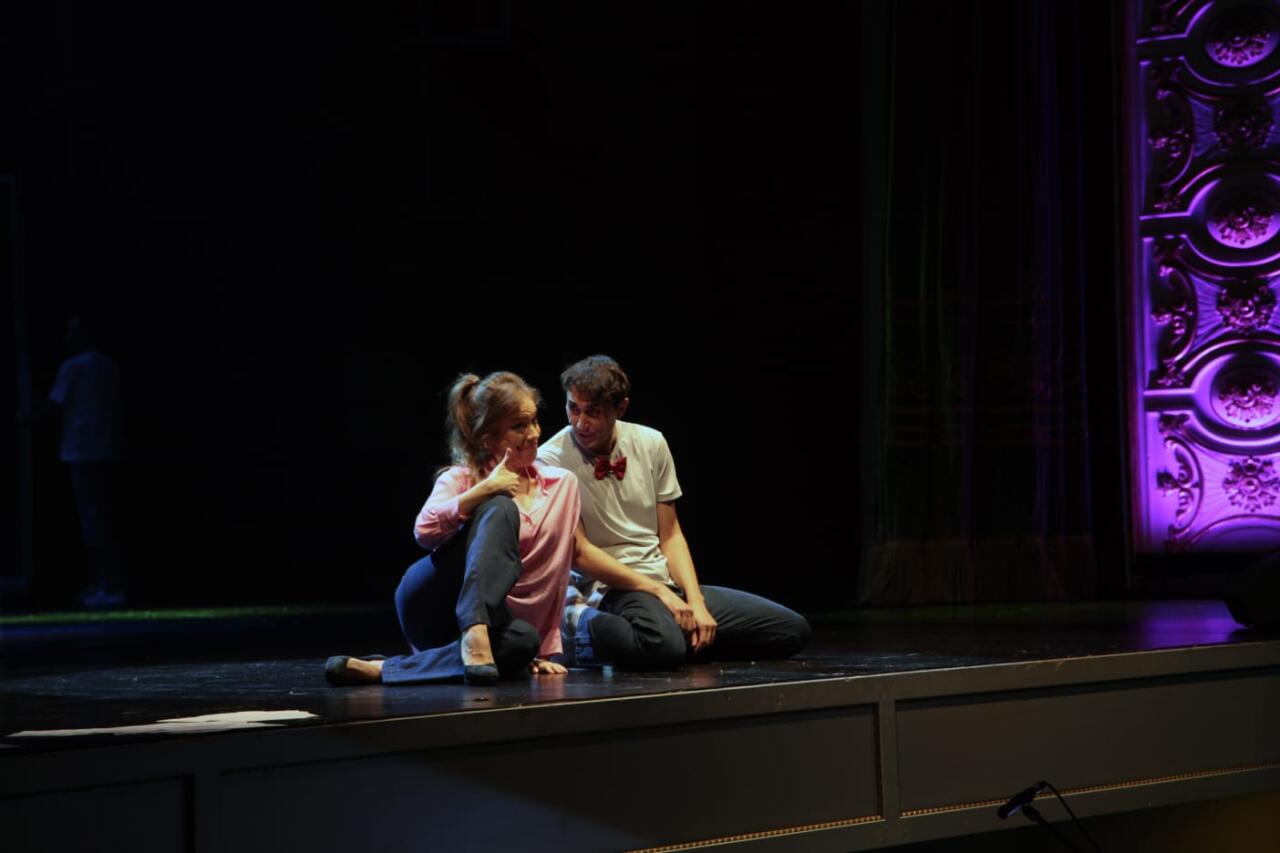 А не замахнуться ли нам на Элвиса нашего Пресли?