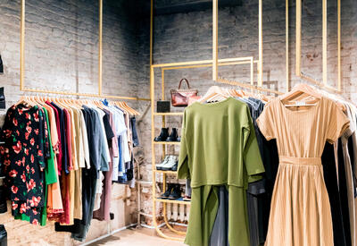 Как ИИ поможет в составлении базового гардероба?