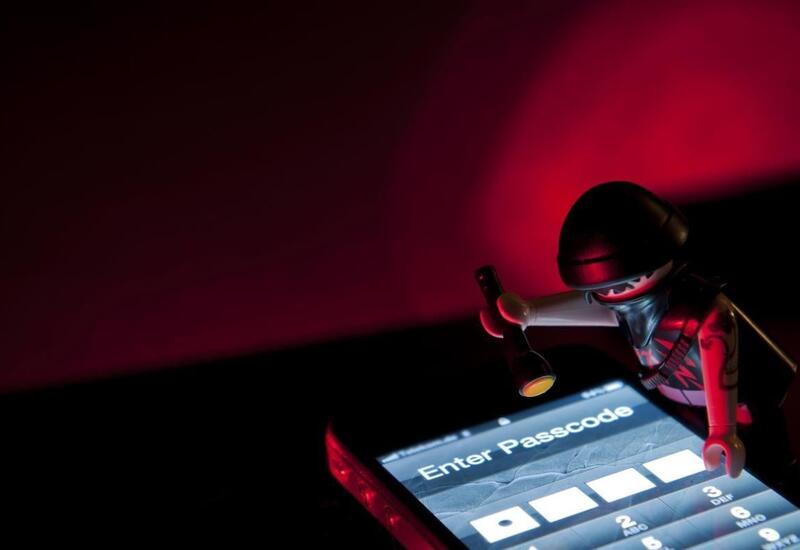 Как понять, что телефон контролируют: