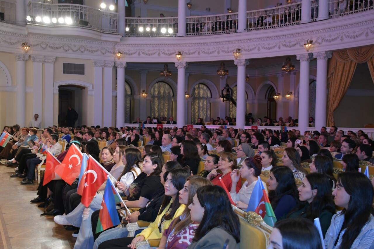 Деятели культуры Азербайджана и Турции представили грандиозный концерт