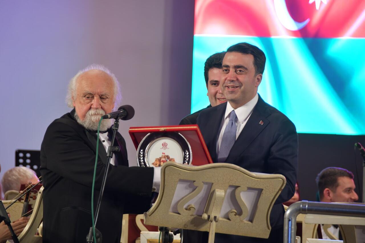 Деятели культуры Азербайджана и Турции представили грандиозный концерт