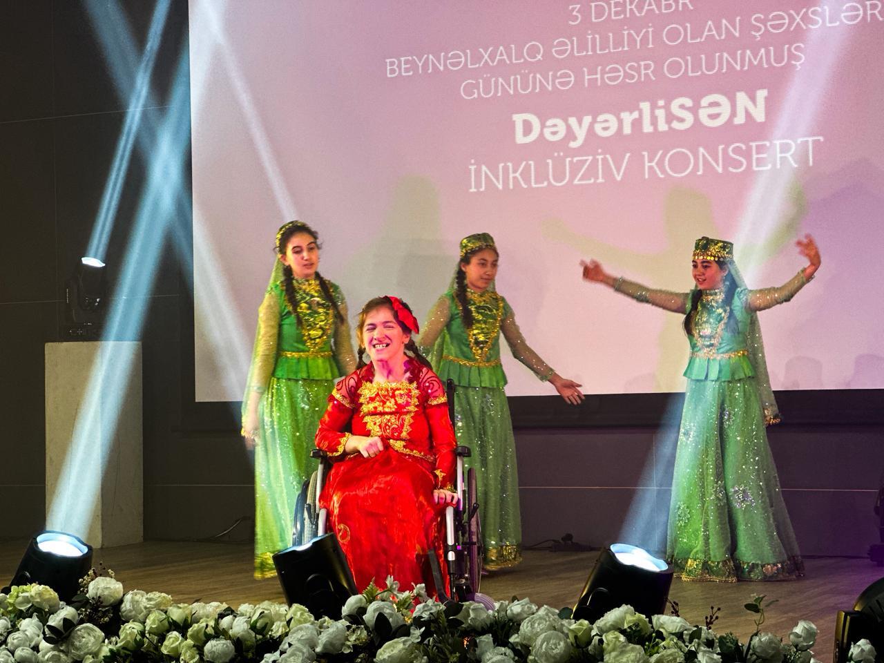 В Гянджинской государственной филармонии представлена инклюзивная концертная программа "DəyərliSƏN"