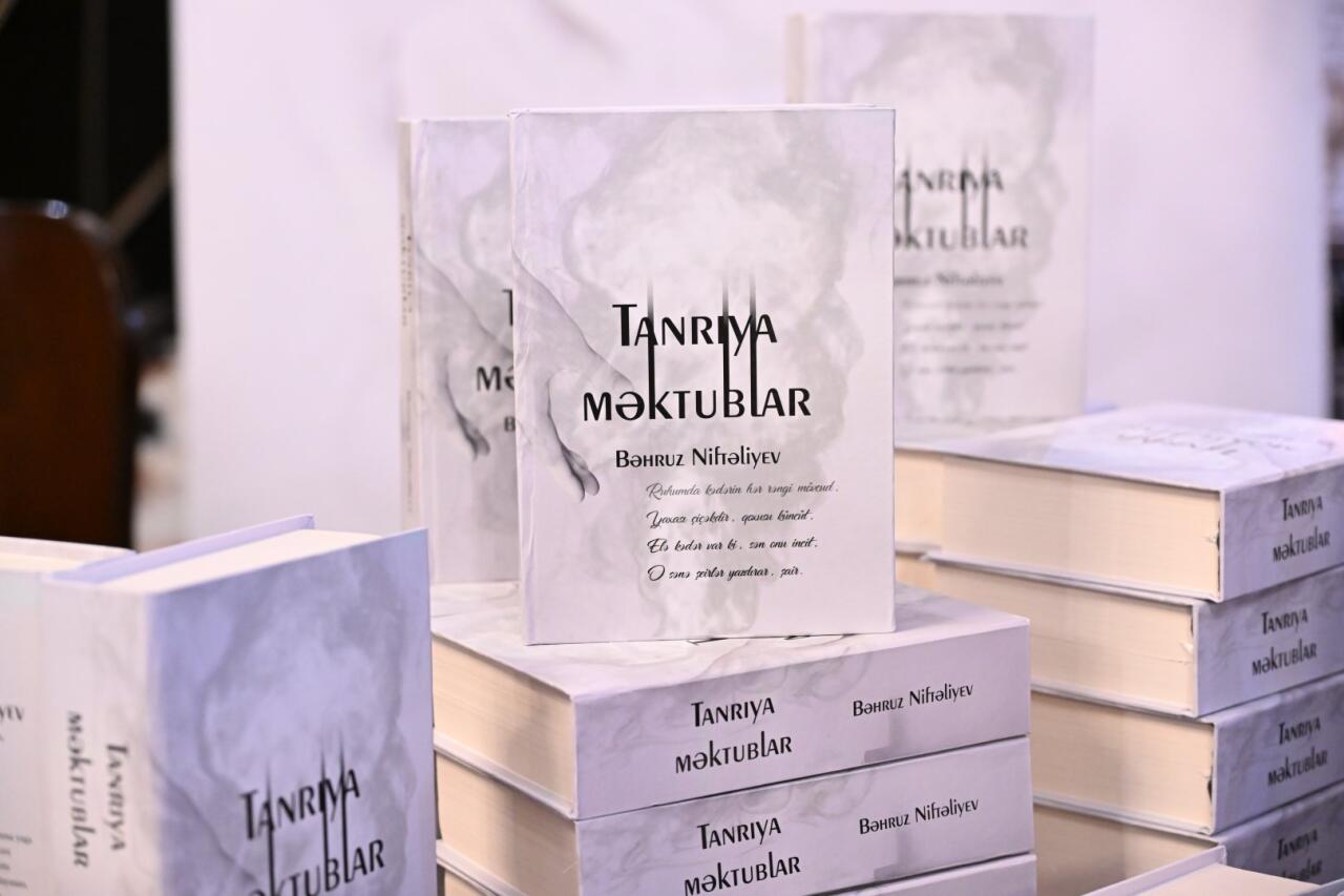 В Баку презентована книга Бахруза Нифталиева "Письма Богу"