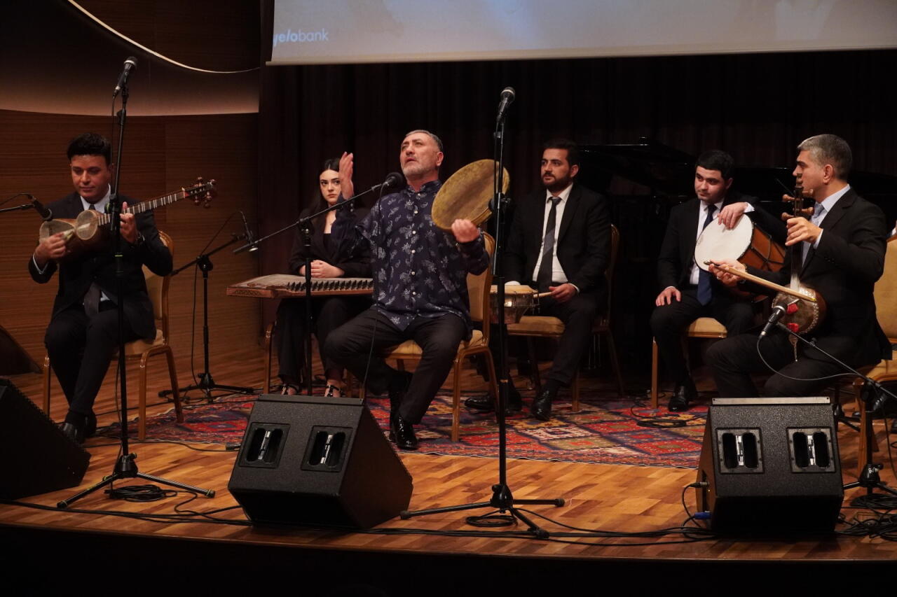 Уникальный артист Ахмед Агдамский и его легендарные женские партии – по следам творческого наследия