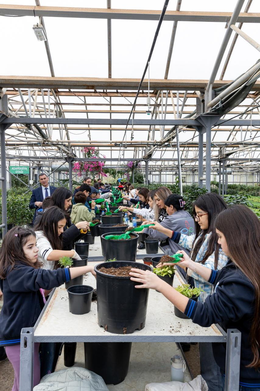 IDEA организовало экскурсию для школьников в Инновационный центр Экопарк