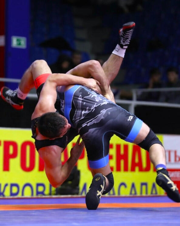 Азербайджанские борцы завоевали шесть медалей на турнирах в России